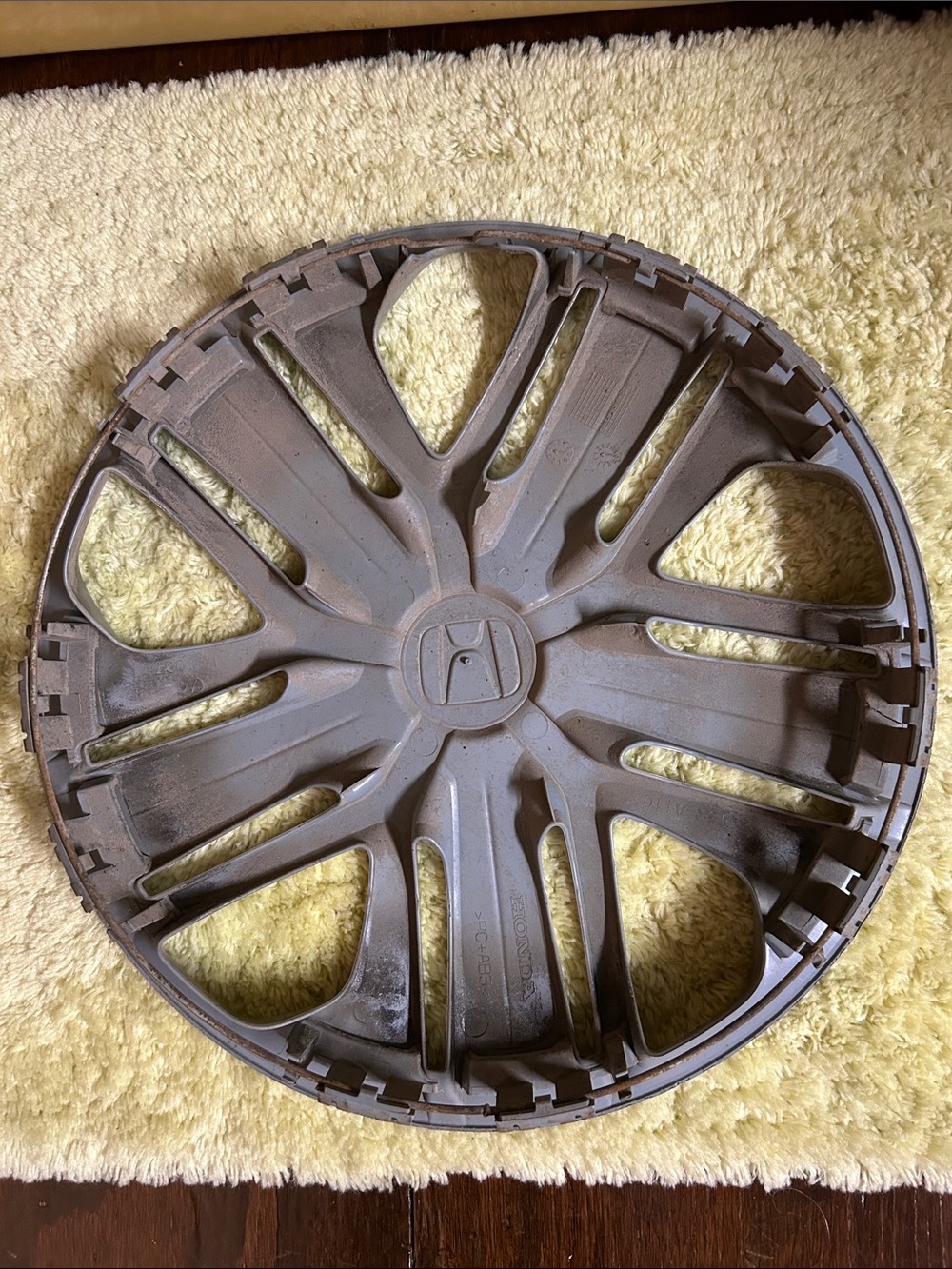 Honda Hubcap 16” - Picture 6 of 7